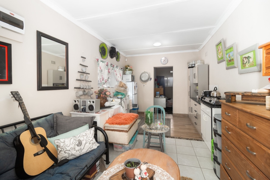 5 Bedroom Property for Sale in La Rochelle Western Cape